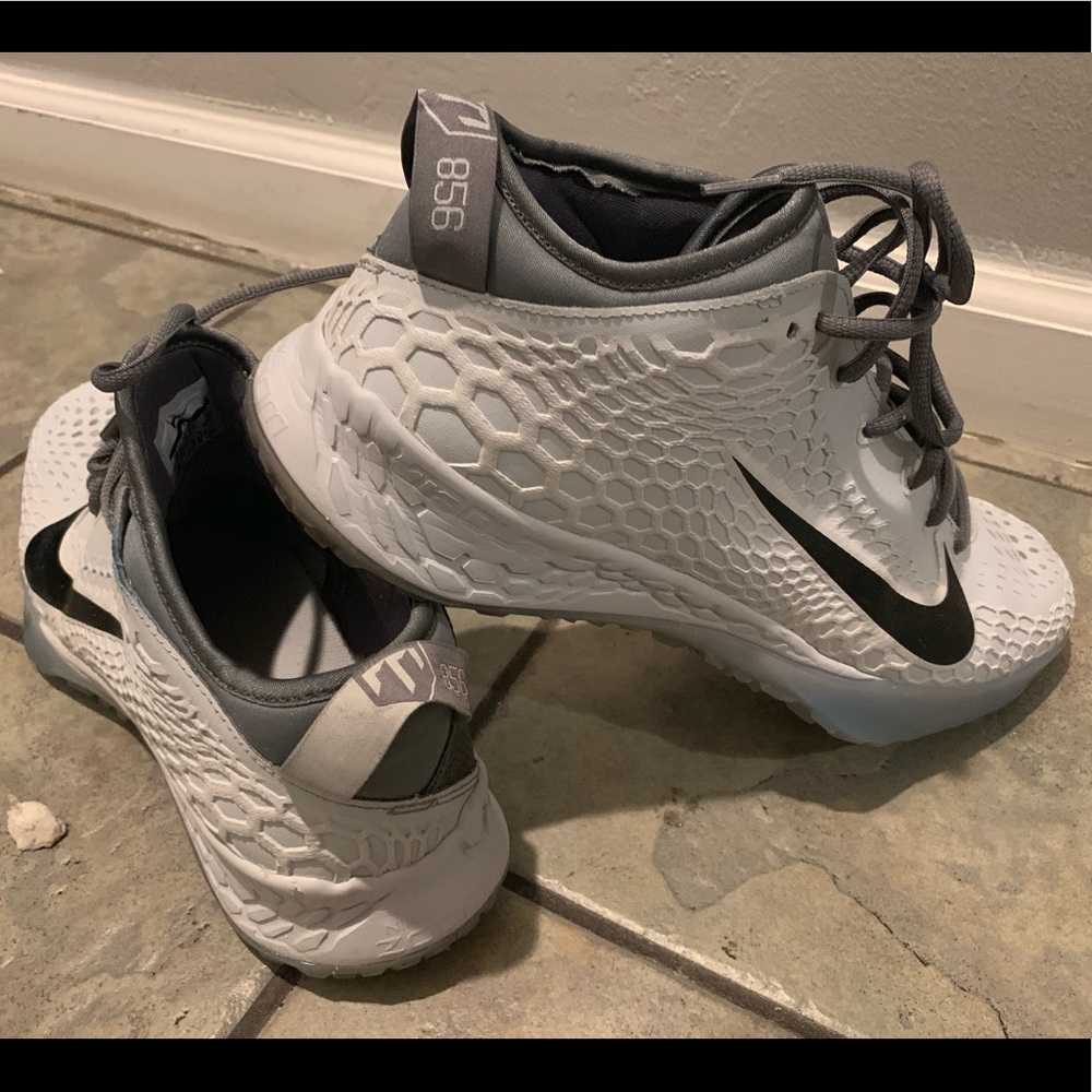 Nike 856 worn 2 times